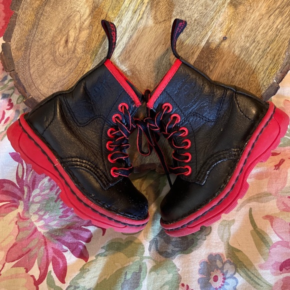 dr marten shoes toddler